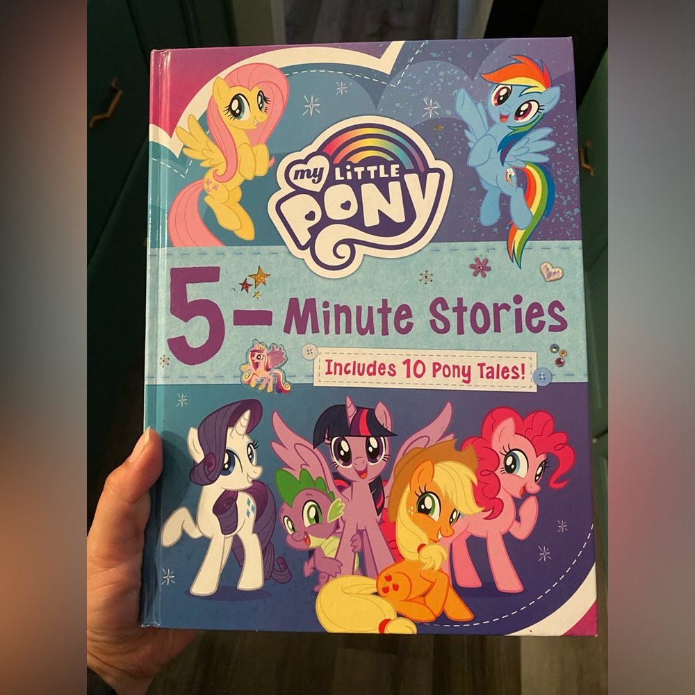 My Little Pony - 5 Minute Stories: Includes  10 Pony Tales! by Hasbro  2021